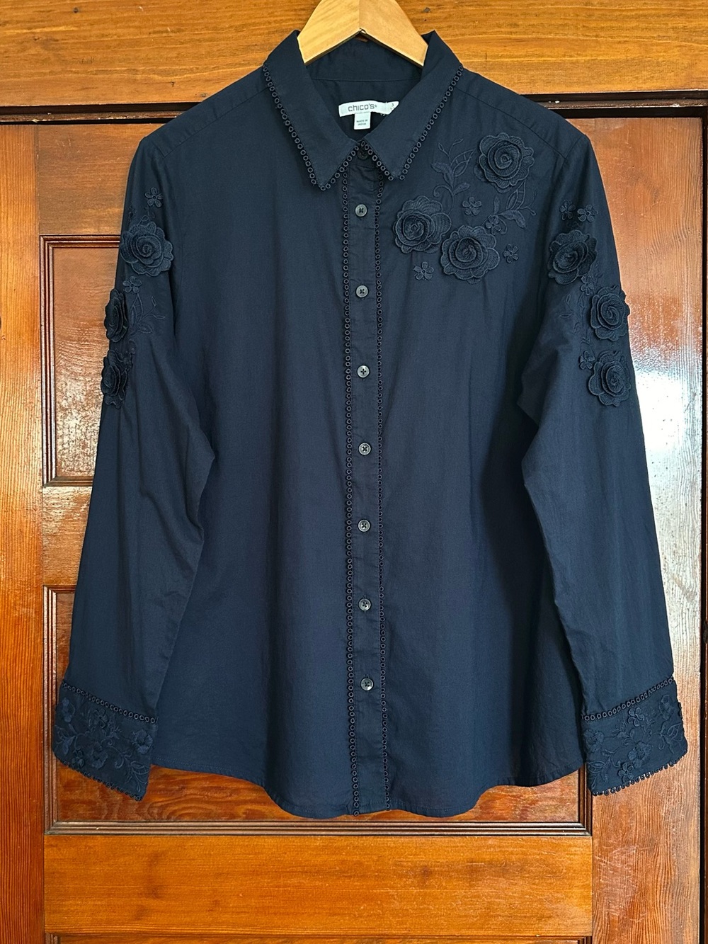 Chico's Navy 3D Floral Embroidered Long Sleeve Button-Down Shirt Size XL Cotton